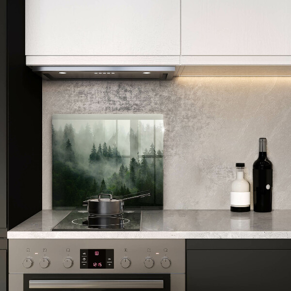 Tábua protetora Paisagem de floresta enevoada