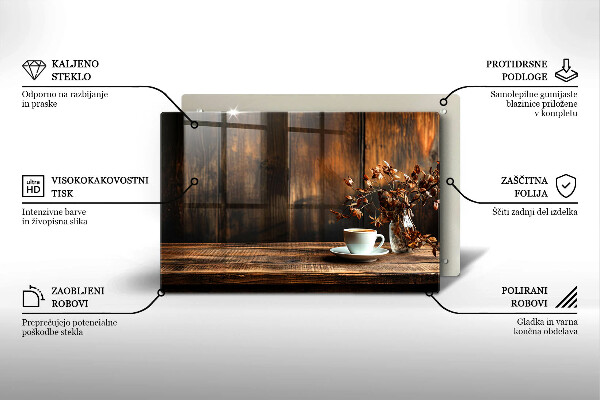 Cobertura placa vitrocerámica Uma xícara de café e madeira