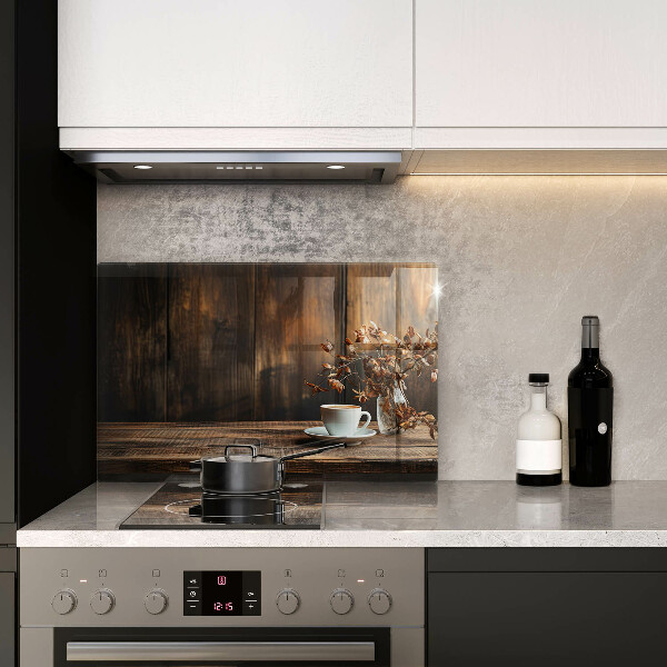 Cobertura placa vitrocerámica Uma xícara de café e madeira